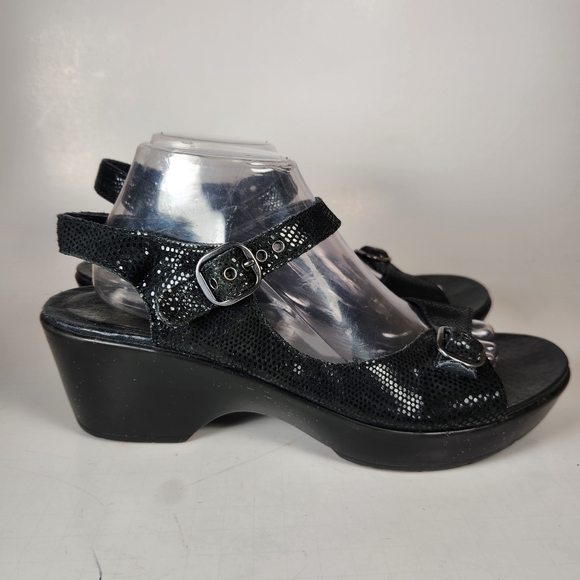 DANSKO Women's Joanie Sandal 42 / 11.5 Black Snake Print Leather Open Toe Shoe - Picture 2 of 13